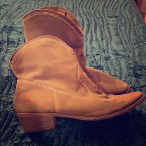Size 6 Low rise boots. Mossimo Supply Co.